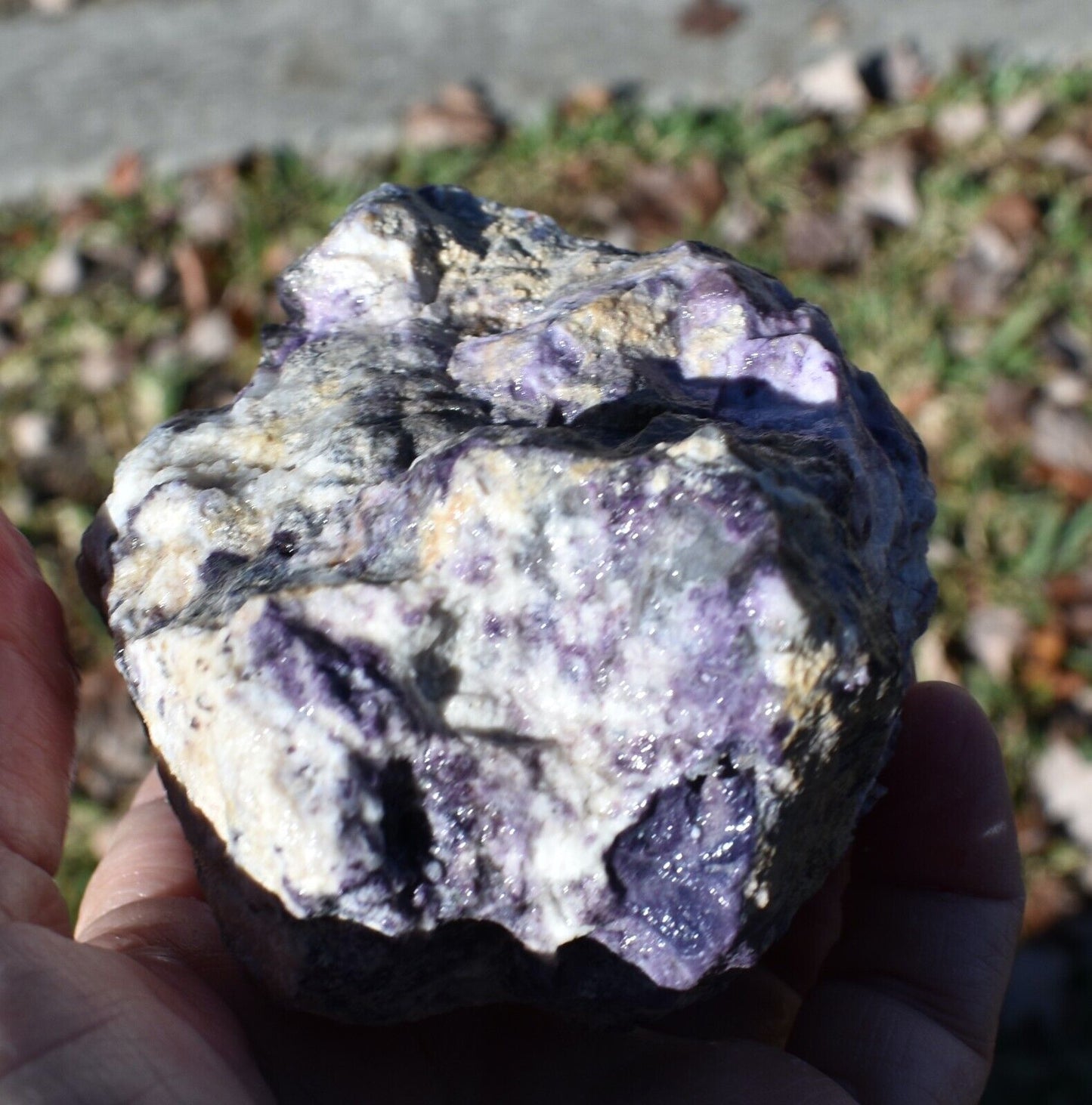 1.00 lb AA Rough Tiffany Stone (R-GR3)